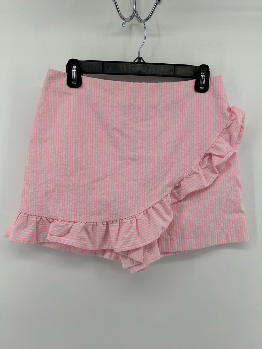 Lilly Pulitzer Faye Pink and White Seersucker Skort